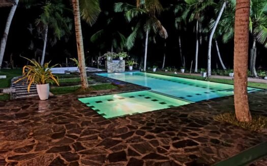 Katunayake – Exclusive 8-Acre Coconut Estate with Private Villa for Rs 175 Million (Negotiable)